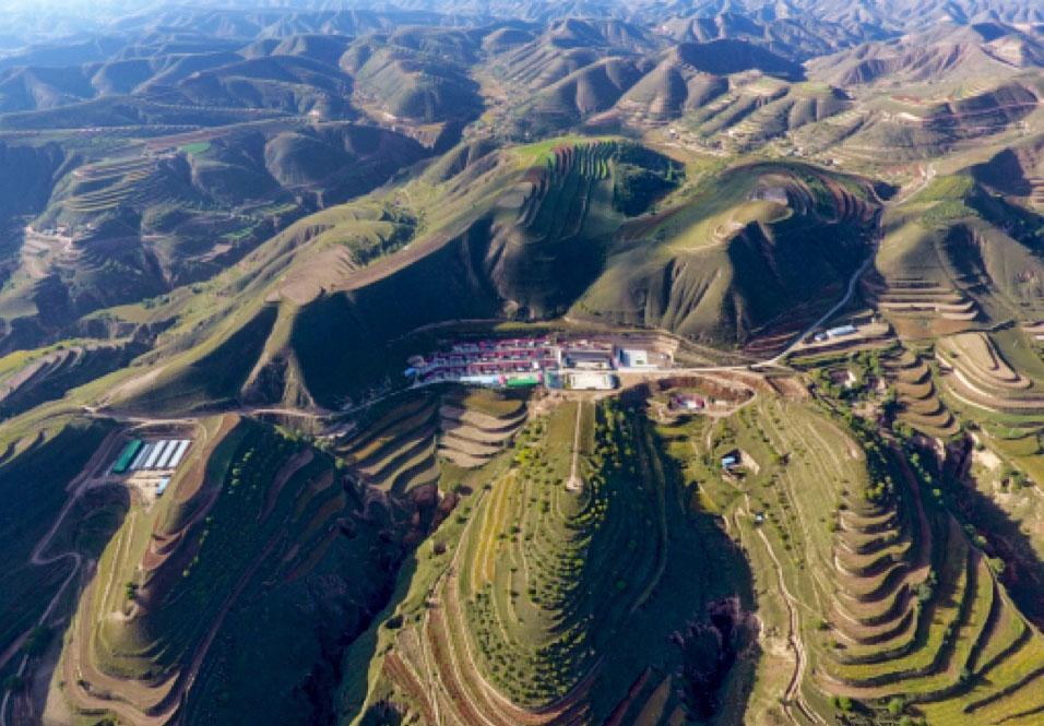 環(huán)縣安掌村為縣融媒體中心贈送錦旗點贊