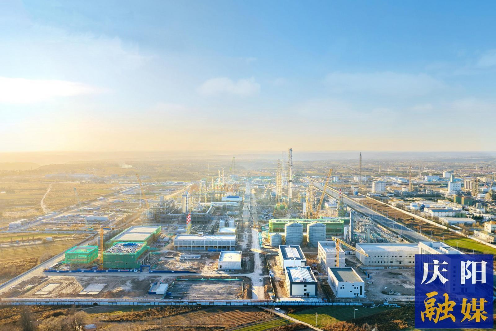 【工業(yè)興市·制造強(qiáng)市】深耕慶陽(yáng)老區(qū) 筑就化工新篇——慶陽(yáng)同欣50萬(wàn)噸/年輕烴深加工項(xiàng)目建設(shè)綜述